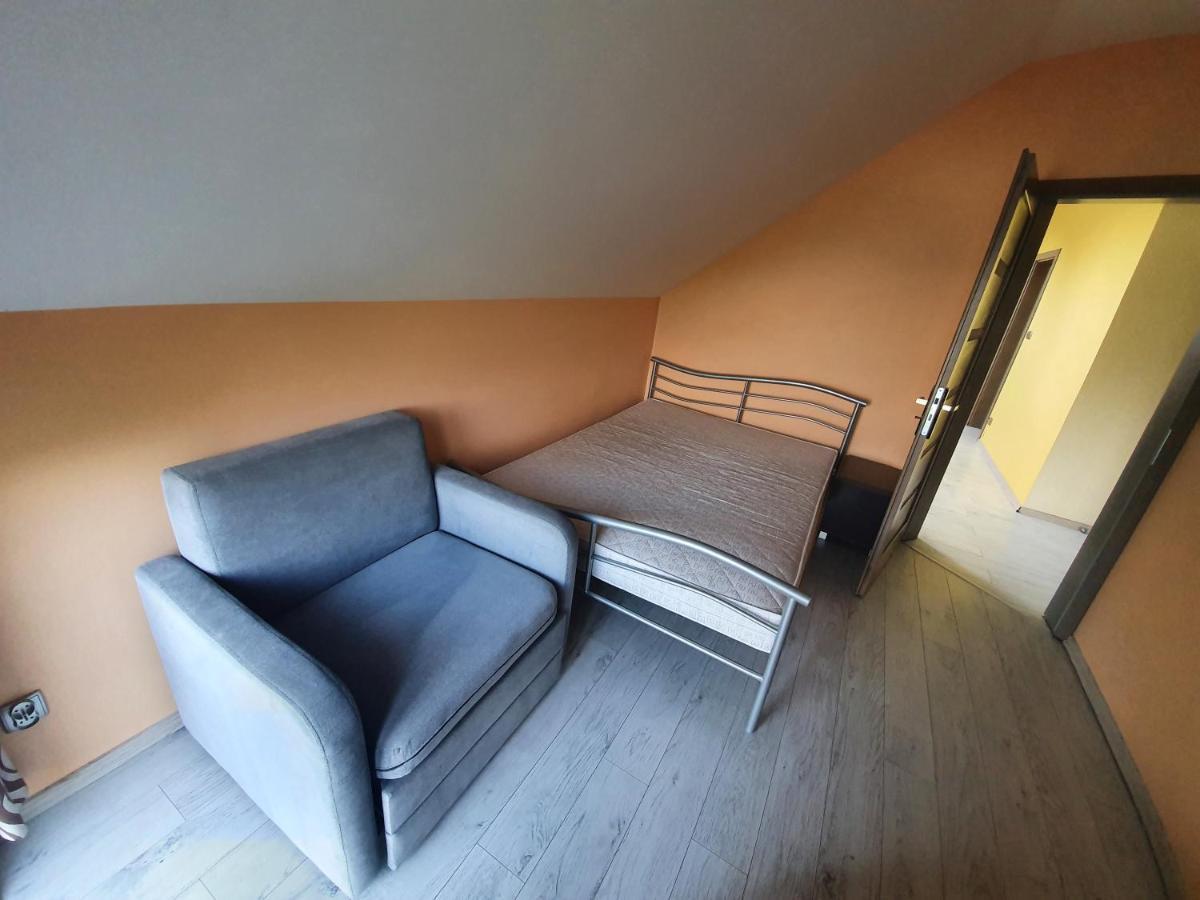 Dom Nad Jeziorem Roznowskim Tegoborze Bagian luar foto