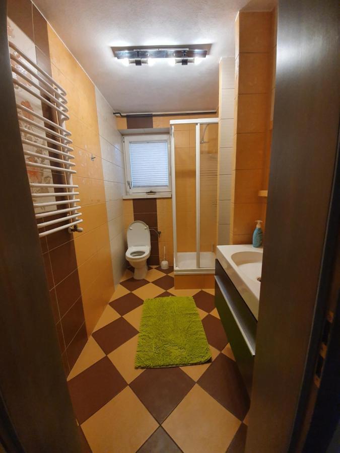 Dom Nad Jeziorem Roznowskim Tegoborze Bagian luar foto