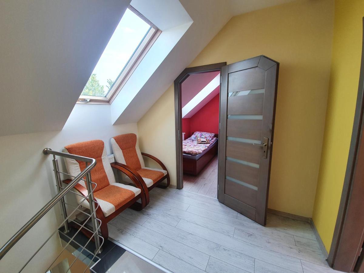 Dom Nad Jeziorem Roznowskim Tegoborze Bagian luar foto