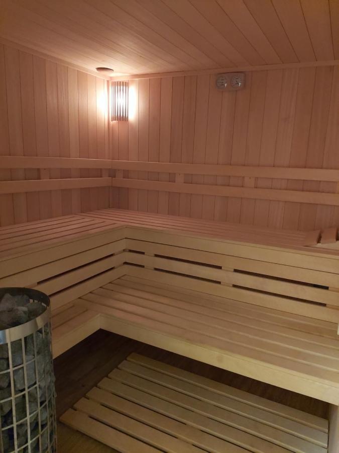 Dom Nad Jeziorem Roznowskim Tegoborze Bagian luar foto