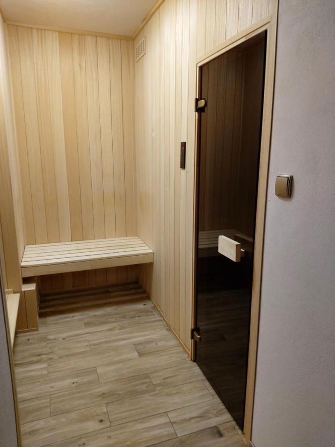 Dom Nad Jeziorem Roznowskim Tegoborze Bagian luar foto